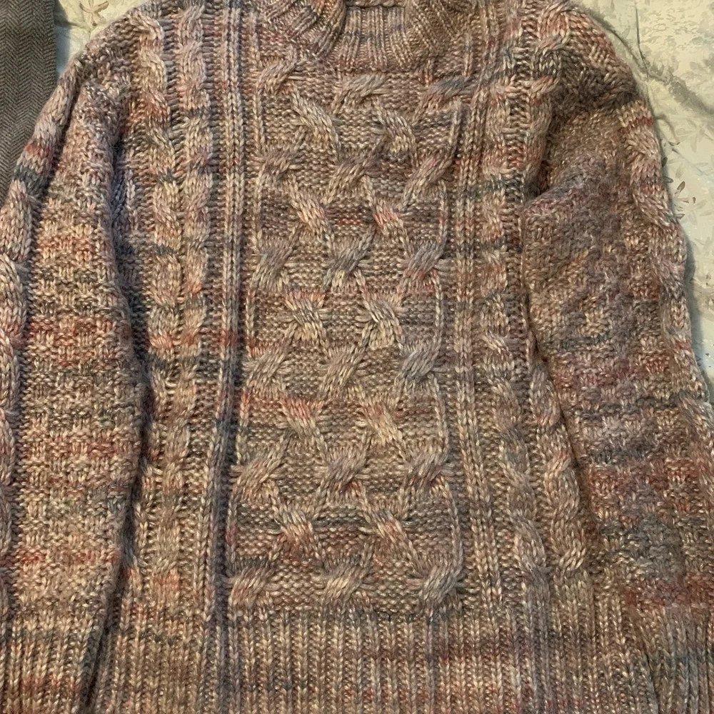Womens sweater - Picture 2 of 2